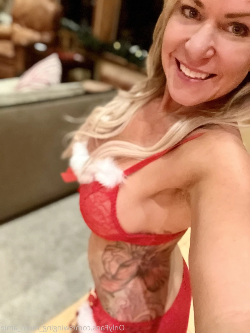 Swinger Step Mom [ swinging_mom_amie ] Onlyfans leaked photo 15156253 on Hotleaks.tv