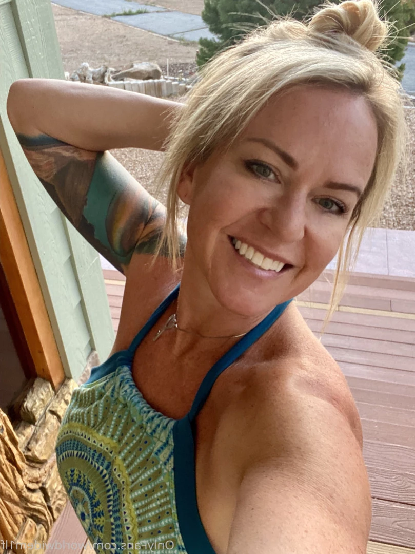 Swinger Step Mom [ swinging_mom_amie ] Onlyfans leaked photo 15386759 on Hotleaks.tv