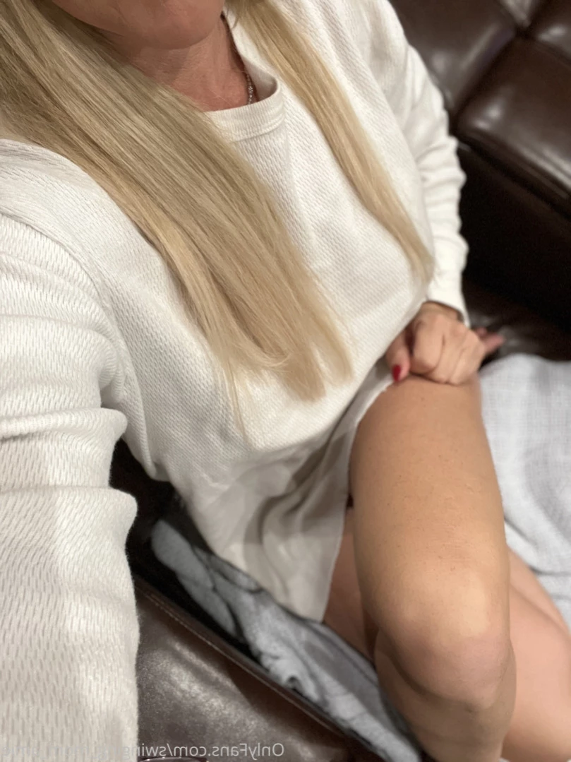 Swinger Step Mom [ swinging_mom_amie ] Onlyfans leaked photo 15420697 on Hotleaks.tv
