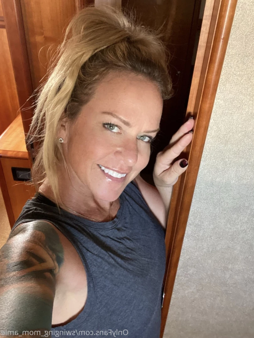 Swinger Step Mom [ swinging_mom_amie ] Onlyfans leaked photo 15833492 on Hotleaks.tv