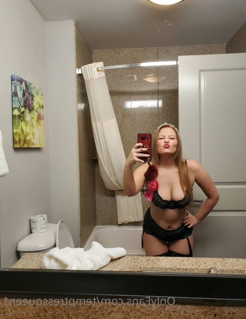 ♠️The queen of bbc♠️ + solo content🔥 [ temptressqueen1 ] Onlyfans leaked photo 9250260 on Hotleaks.tv