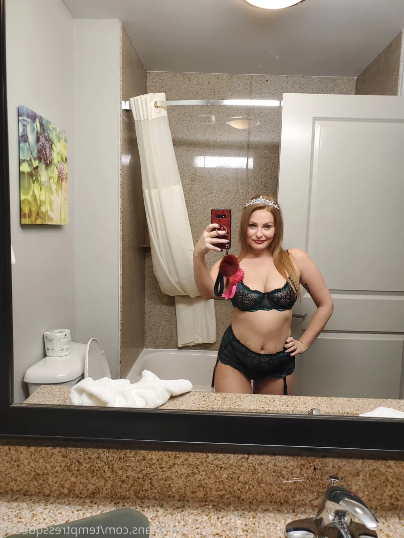 ♠️The queen of bbc♠️ + solo content🔥 [ temptressqueen1 ] Onlyfans leaked photo 9254679 on Hotleaks.tv