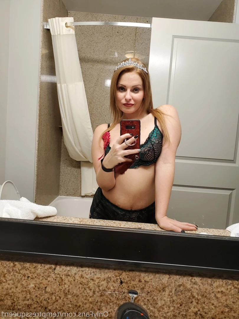 ♠️The queen of bbc♠️ + solo content🔥 [ temptressqueen1 ] Onlyfans leaked photo 9258925 on Hotleaks.tv