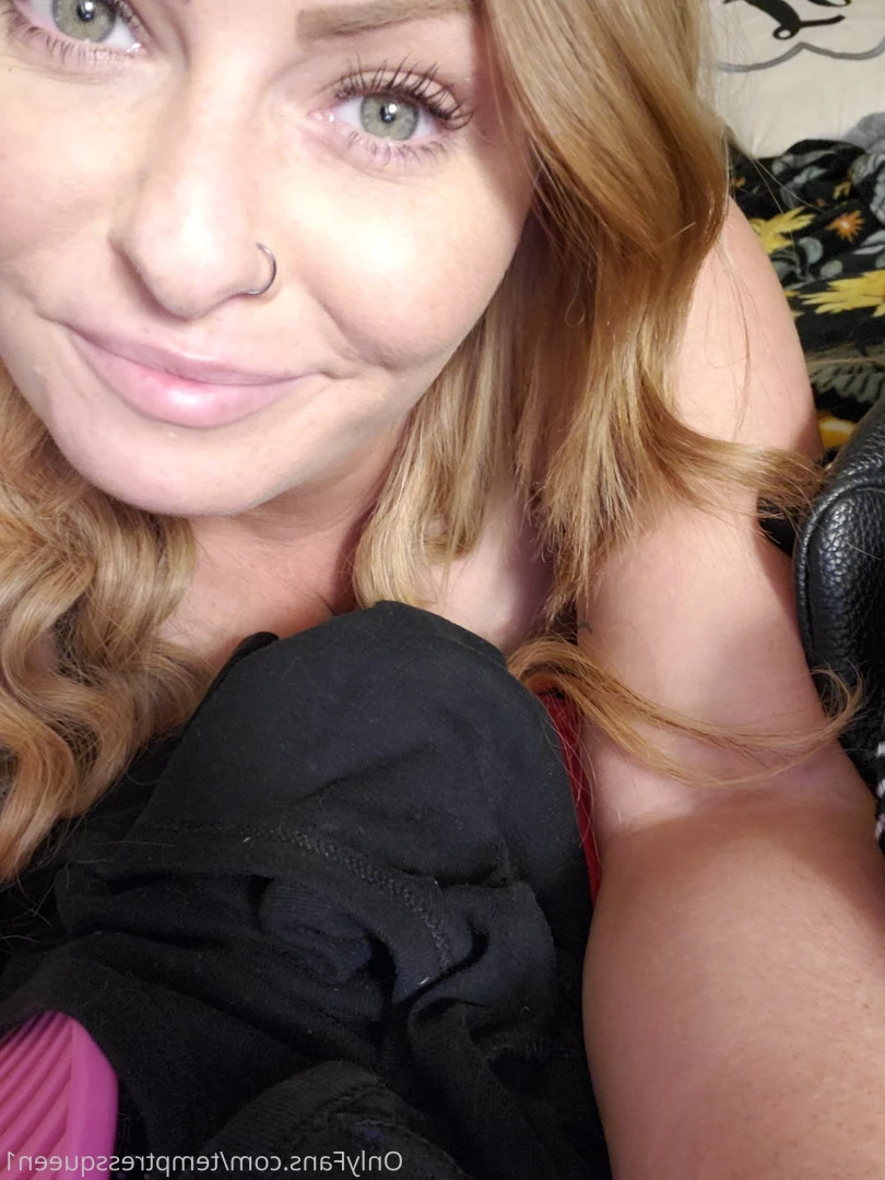 ♠️The queen of bbc♠️ + solo content🔥 [ temptressqueen1 ] Onlyfans leaked photo 9262381 on Hotleaks.tv