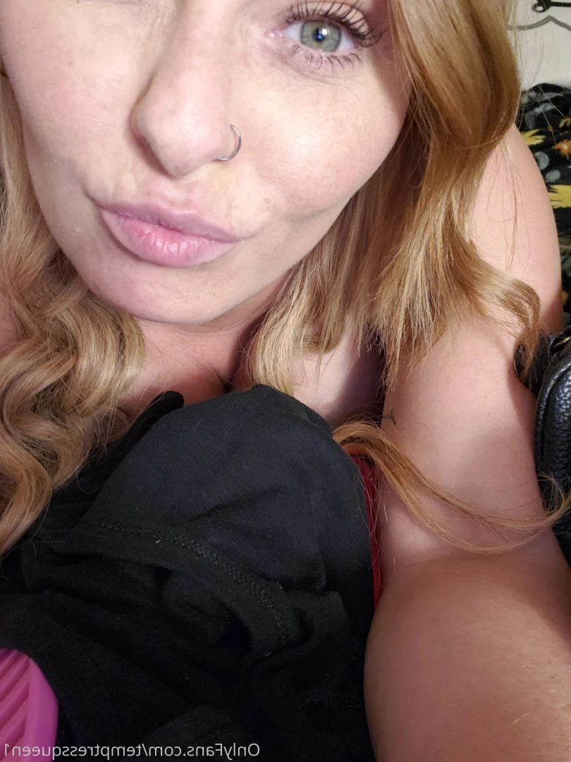 ♠️The queen of bbc♠️ + solo content🔥 [ temptressqueen1 ] Onlyfans leaked photo 9264390 on Hotleaks.tv