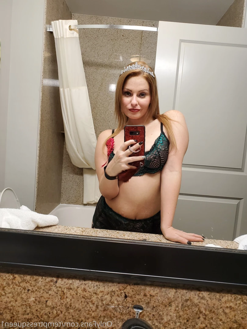 ♠️The queen of bbc♠️ + solo content🔥 [ temptressqueen1 ] Onlyfans leaked photo 9264431 on Hotleaks.tv