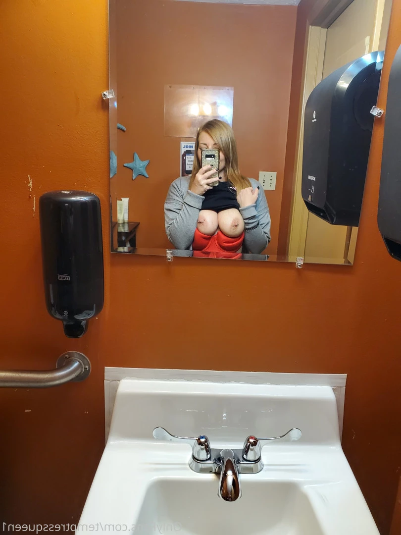 ♠️The queen of bbc♠️ + solo content🔥 [ temptressqueen1 ] Onlyfans leaked photo 9271416 on Hotleaks.tv