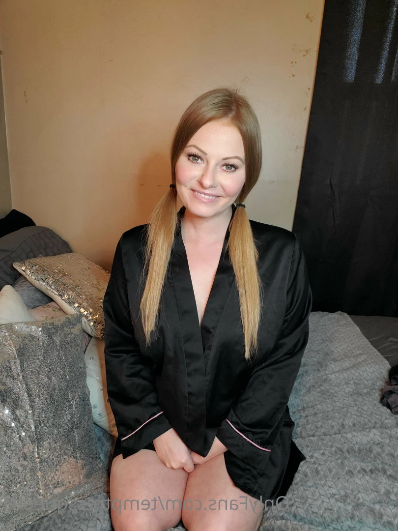 ♠️The queen of bbc♠️ + solo content🔥 [ temptressqueen1 ] Onlyfans leaked photo 9274035 on Hotleaks.tv