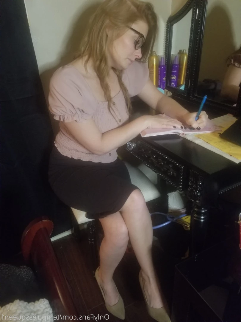 ♠️The queen of bbc♠️ + solo content🔥 [ temptressqueen1 ] Onlyfans leaked photo 9274221 on Hotleaks.tv