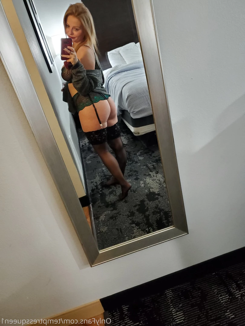 ♠️The queen of bbc♠️ + solo content🔥 [ temptressqueen1 ] Onlyfans leaked photo 9278785 on Hotleaks.tv