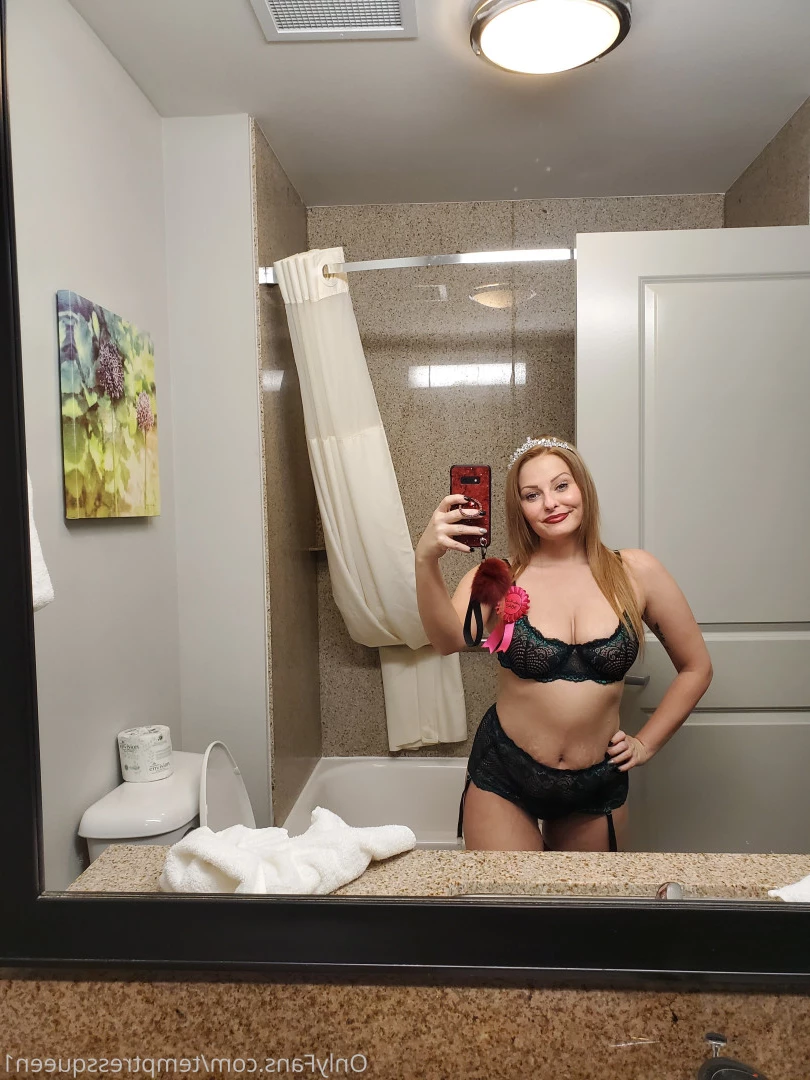 ♠️The queen of bbc♠️ + solo content🔥 [ temptressqueen1 ] Onlyfans leaked photo 9280098 on Hotleaks.tv
