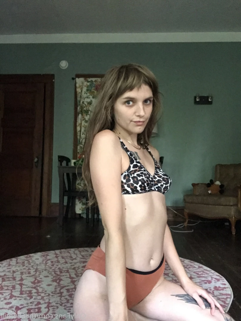 Paris Bush ♡BUTT STUFF 🍑🍩 [ parisbush ] Onlyfans leaked photo 12083105 on Hotleaks.tv