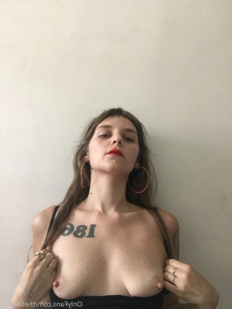 Paris Bush ♡BUTT STUFF 🍑🍩 [ parisbush ] Onlyfans leaked photo 14596469 on Hotleaks.tv