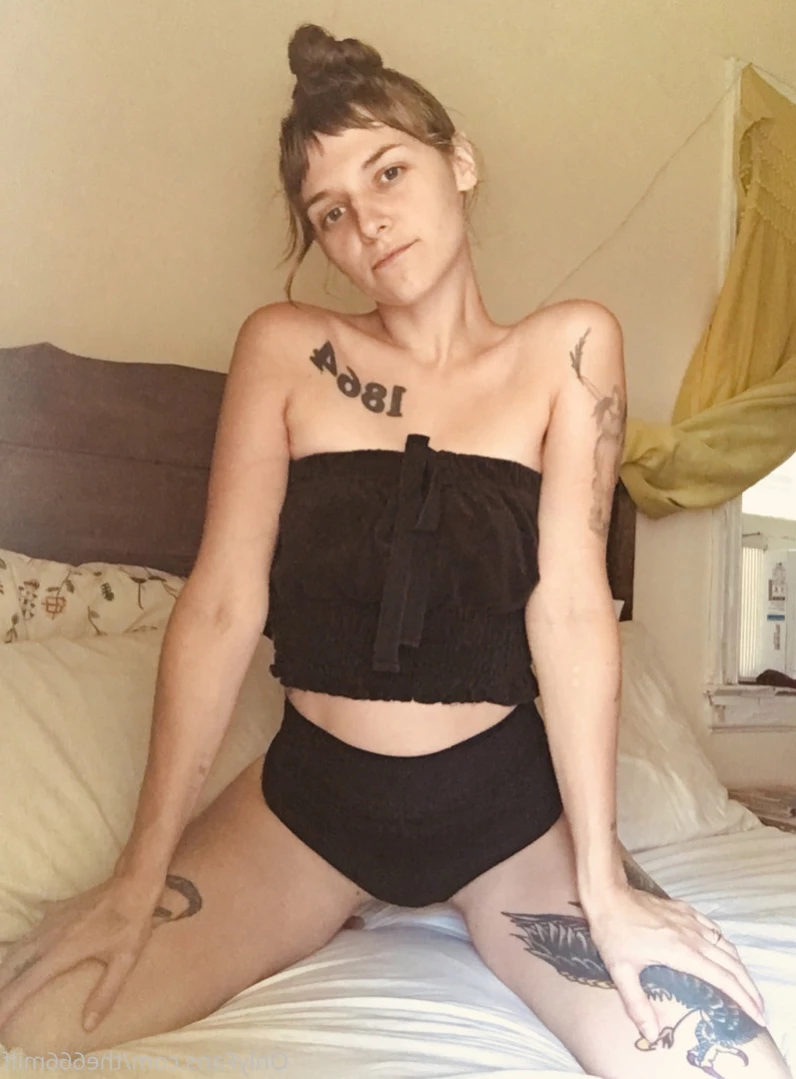Paris Bush ♡BUTT STUFF 🍑🍩 [ parisbush ] Onlyfans leaked photo 15183336 on Hotleaks.tv
