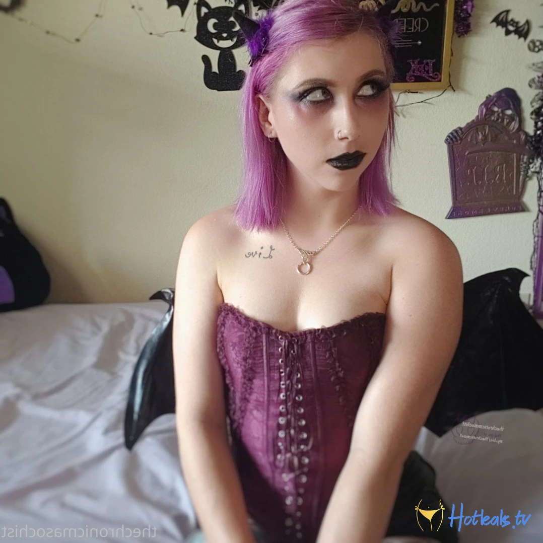 Lavender Lust FREE SAMPLES [ thechronicmasochistfree ] Onlyfans leaked photo 4864245 on Hotleaks.tv