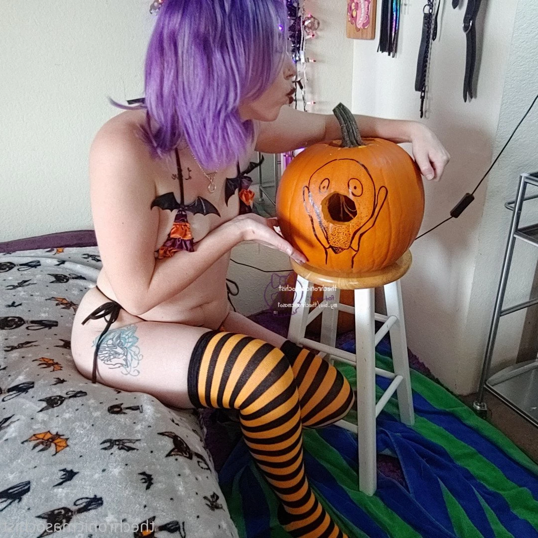 Lavender Lust FREE SAMPLES [ thechronicmasochistfree ] Onlyfans leaked photo 4864532 on Hotleaks.tv