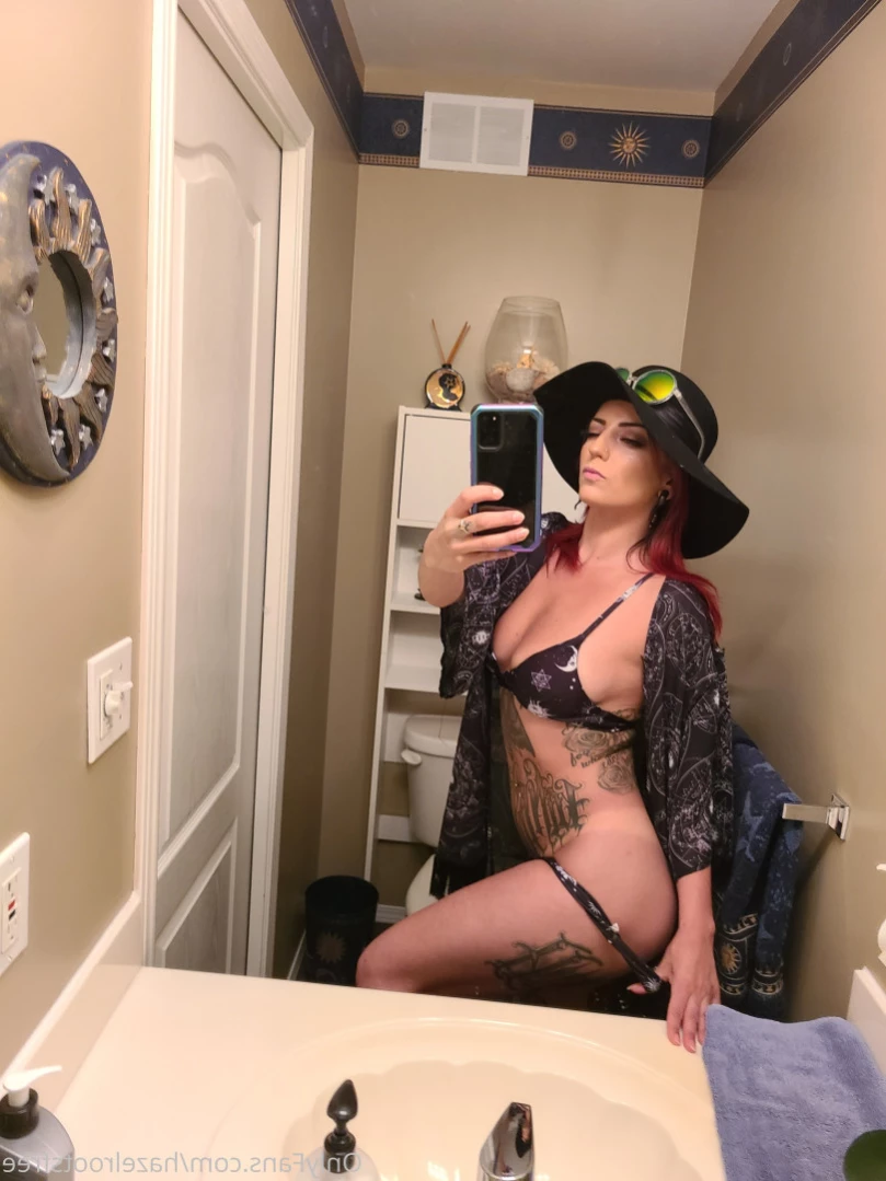 Hazel Roots IS THE GAMER DOMME [ thegamerdomme ] Onlyfans leaked photo 11101161 on Hotleaks.tv