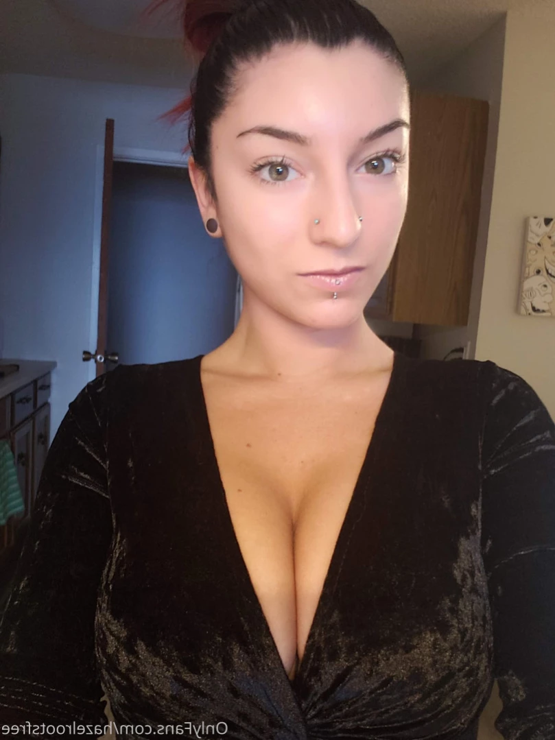 Hazel Roots IS THE GAMER DOMME [ thegamerdomme ] Onlyfans leaked photo 11101182 on Hotleaks.tv