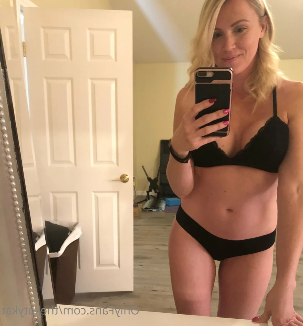 🍀 Katy Kat 🍀 [ thekatykat ] Onlyfans leaked photo 11021268 on Hotleaks.tv