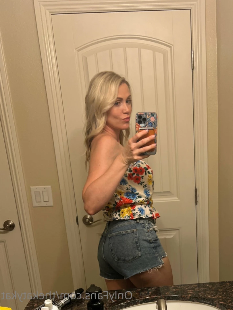 🍀 Katy Kat 🍀 [ thekatykat ] Onlyfans leaked photo 11101067 on Hotleaks.tv