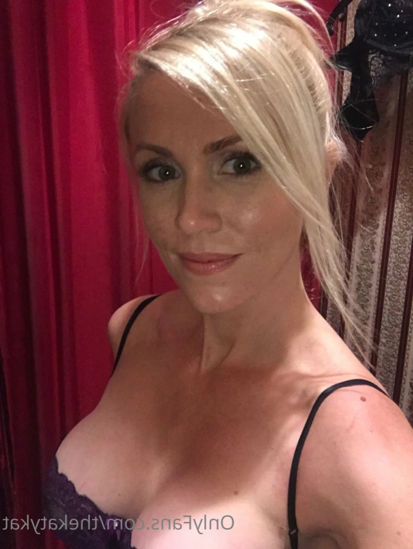 🍀 Katy Kat 🍀 [ thekatykat ] Onlyfans leaked photo 11829319 on Hotleaks.tv