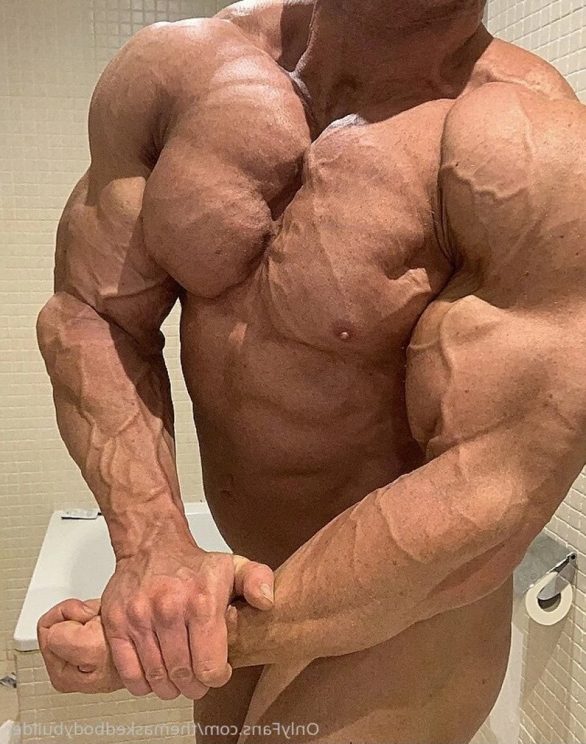 The masked bodybuider [ themaskedbodybuilder ] Onlyfans leaked photo 4861287 on Hotleaks.tv