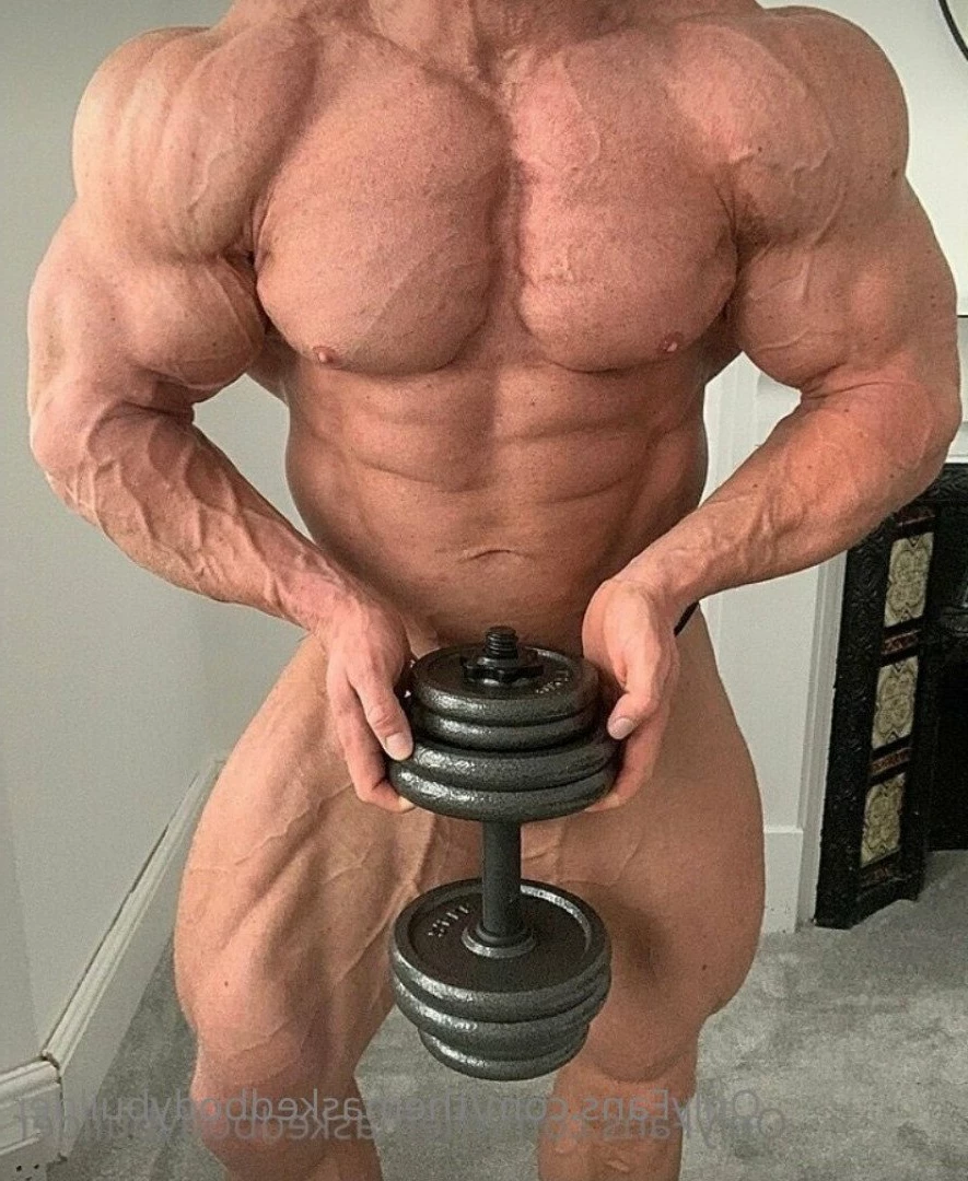 The masked bodybuider [ themaskedbodybuilder ] Onlyfans leaked photo 4861399 on Hotleaks.tv