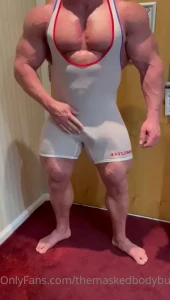 The masked bodybuider [ themaskedbodybuilder ] Onlyfans leaked video 5422094 on Hotleaks.tv