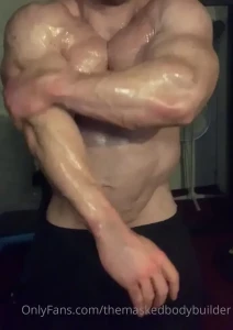 The masked bodybuider [ themaskedbodybuilder ] Onlyfans leaked video 5422212 on Hotleaks.tv
