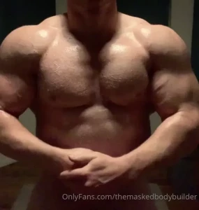 The masked bodybuider [ themaskedbodybuilder ] Onlyfans leaked video 5422243 on Hotleaks.tv