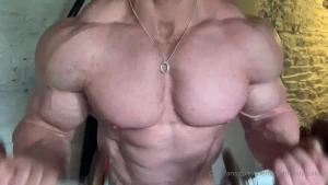 The masked bodybuider [ themaskedbodybuilder ] Onlyfans leaked video 5422432 on Hotleaks.tv