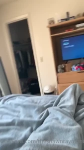 5425999