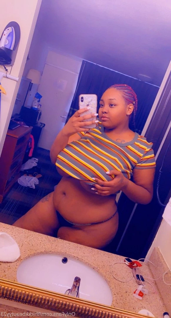 ThickkBeautii [ thickkbeautyfree ] Onlyfans leaked photo 4923456 on Hotleaks.tv
