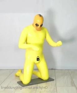 Tightlyrubberd
