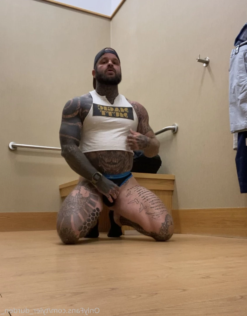 Durden [ tyler_durden_ ] Onlyfans leaked photo 10790109 on Hotleaks.tv
