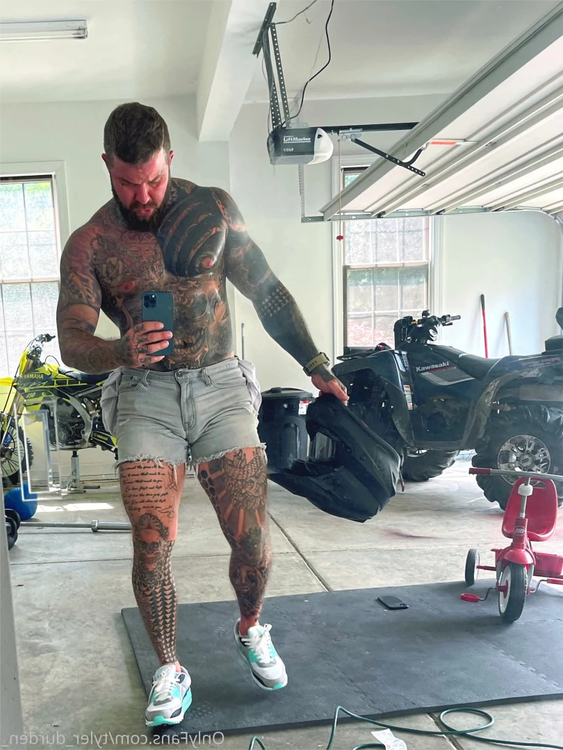 Durden [ tyler_durden_ ] Onlyfans leaked photo 10804693 on Hotleaks.tv