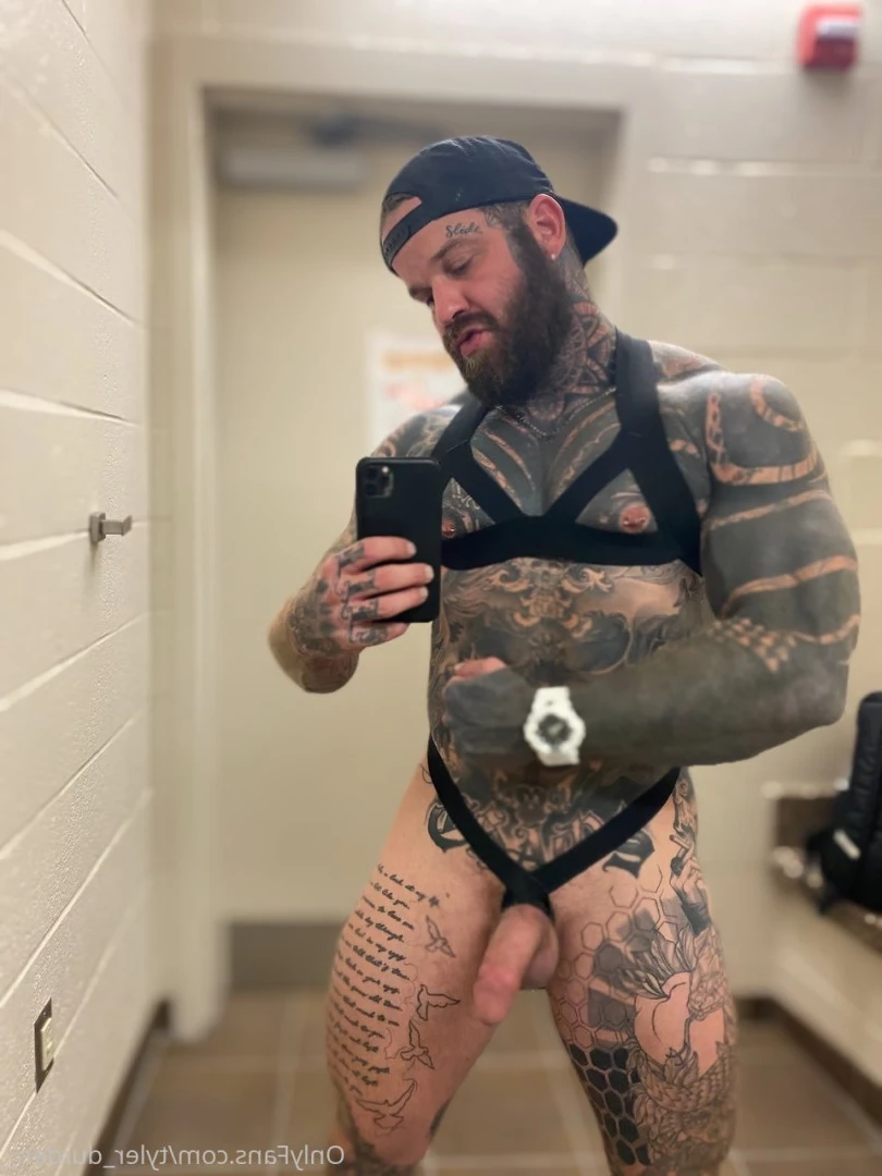 Durden [ tyler_durden_ ] Onlyfans leaked photo 10820964 on Hotleaks.tv
