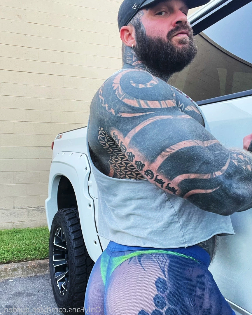 Durden [ tyler_durden_ ] Onlyfans leaked photo 10831884 on Hotleaks.tv