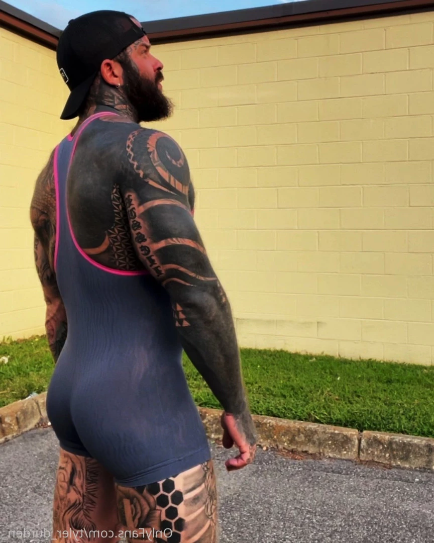 Durden [ tyler_durden_ ] Onlyfans leaked photo 10833472 on Hotleaks.tv