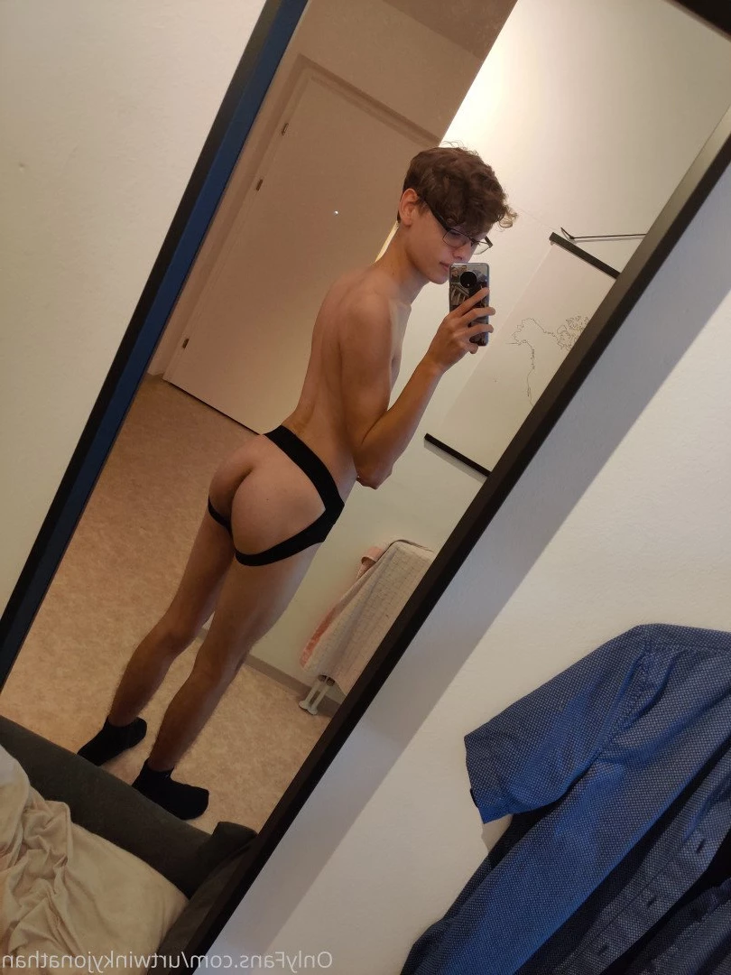 urtwinkyjonathan Onlyfans leaked photo 4811604 on Hotleaks.tv