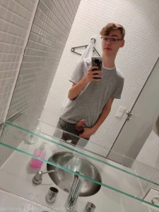 4811653