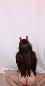 10557205