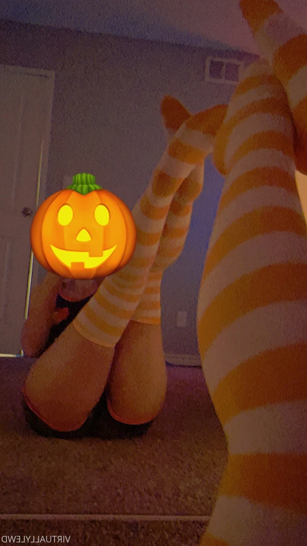 VIRTUALLYLEWD top 0.69% [ virtuallylewd ] Onlyfans leaked photo 5514518 on Hotleaks.tv