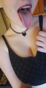 10557766