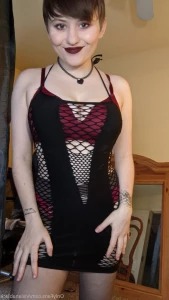 10557856