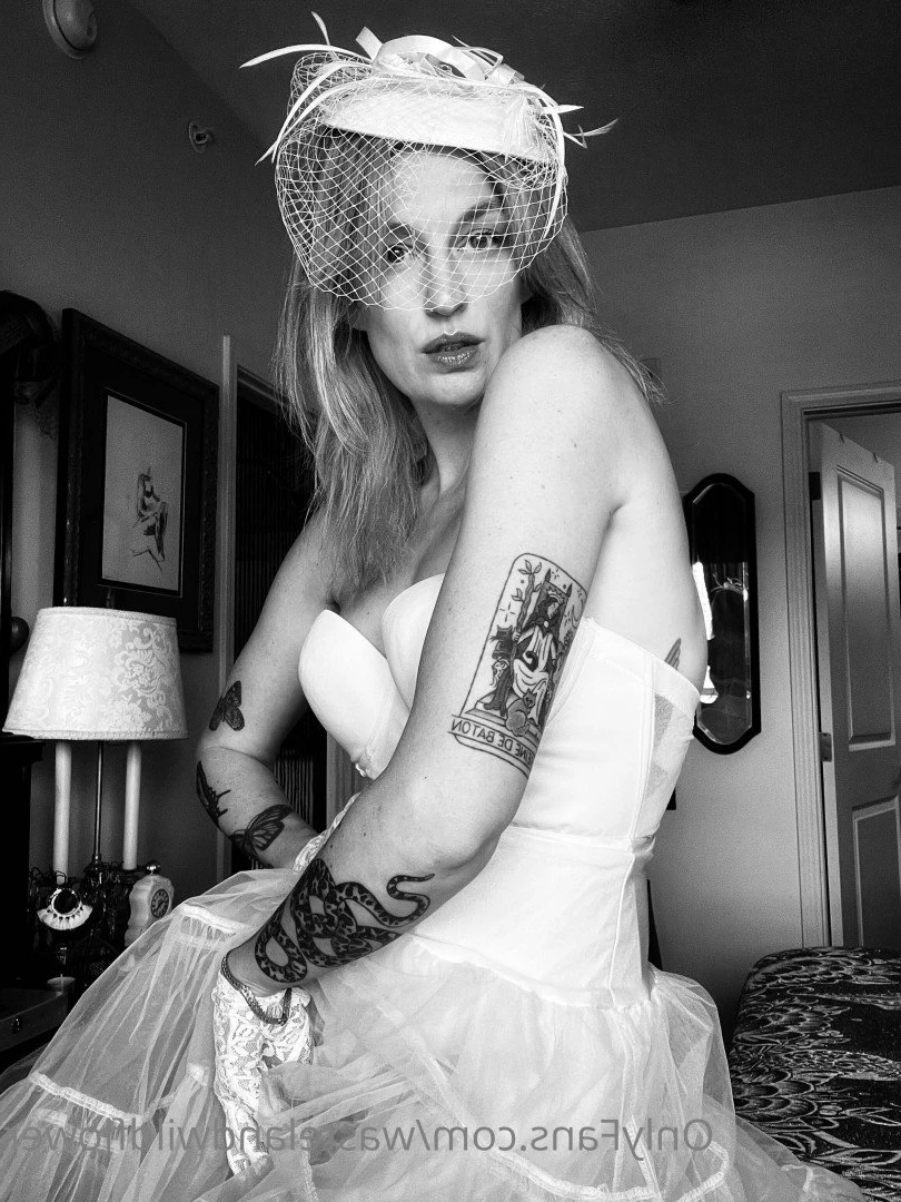 Lauren Elizabeth [ wastelandwildflower ] Onlyfans leaked photo 4786062 on Hotleaks.tv