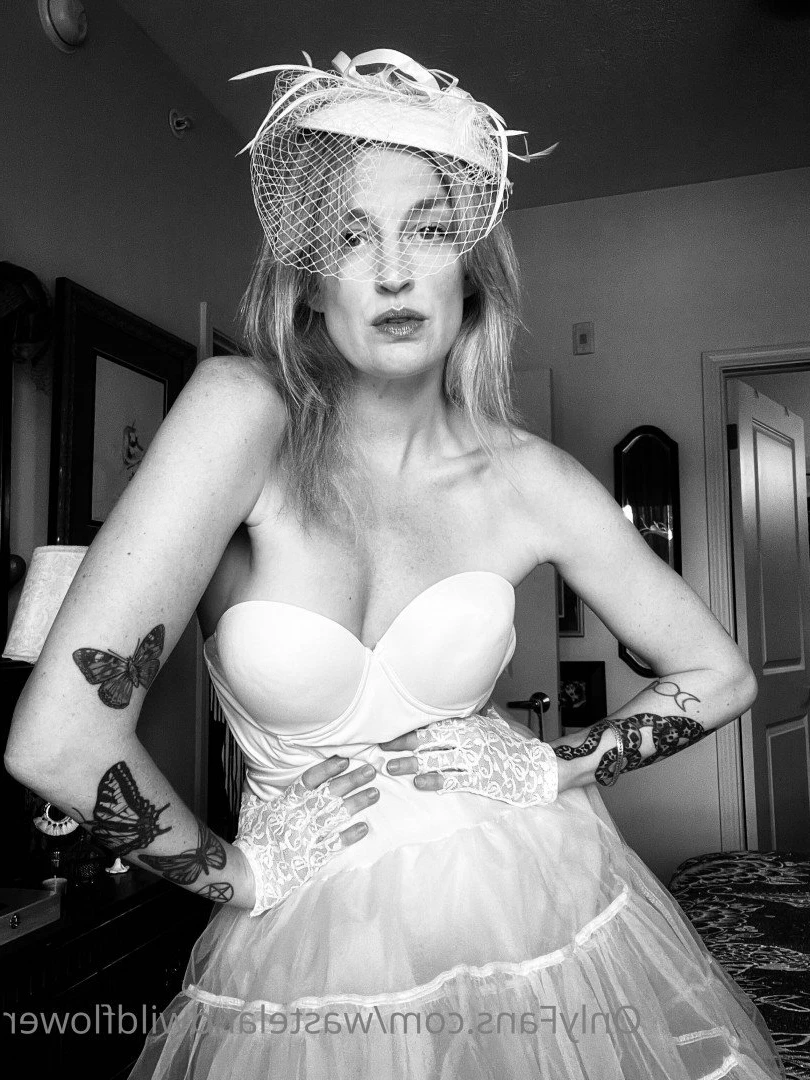 Lauren Elizabeth [ wastelandwildflower ] Onlyfans leaked photo 4786078 on Hotleaks.tv