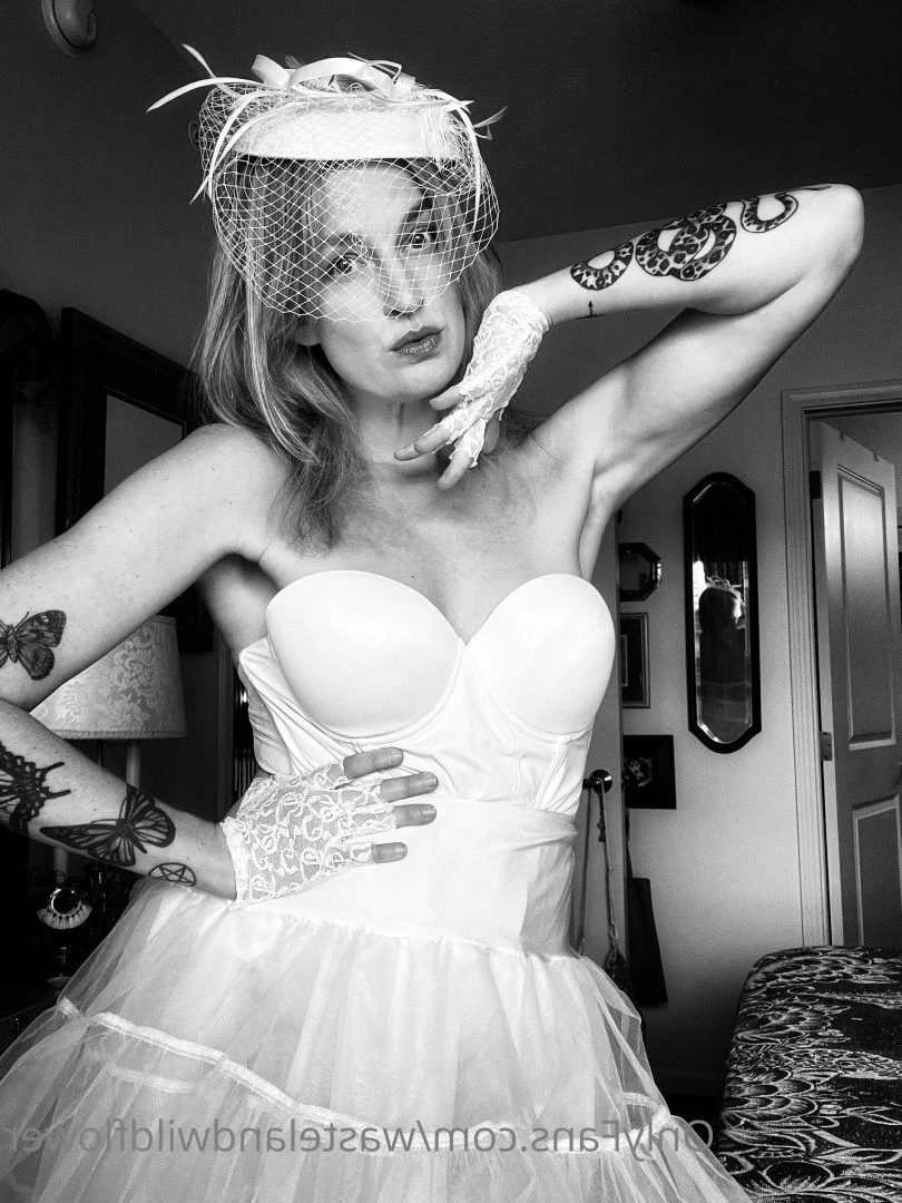 Lauren Elizabeth [ wastelandwildflower ] Onlyfans leaked photo 4786134 on Hotleaks.tv