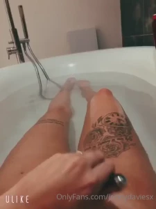 Jenny Davies [ jennydaviesx ] Onlyfans leaked video 9588500 on Hotleaks.tv