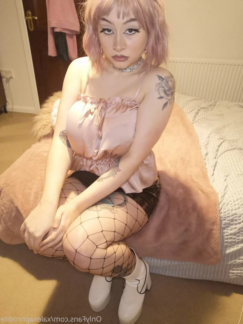 alex 🖤👻 read my bio!! [ xalexaddams ] Onlyfans leaked photo 4763111 on Hotleaks.tv